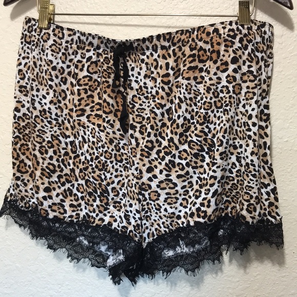 Seeing Stars 2 Piece Animal Print And Lace Short PJs. Good Condition. Size 1X. - Picture 9 of 14